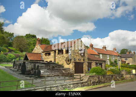 Robert Thompson's Home del mouse mobili in legno di quercia a Kilburn nel North Yorkshire. Foto Stock