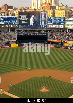 Lo Yankee Stadium, electronic signage, Bronx, New York Foto Stock