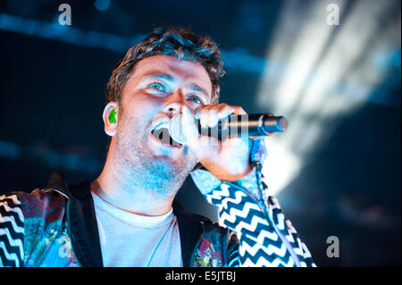 Freiburg, Germania. Il 2 agosto, 2014. Hip hop tedesco artista Marteria (Martora Laciny) suona dal vivo al ZMF music festival in Freiburg, Germania. Foto: Miroslav Dakov/ Alamy Live News Foto Stock