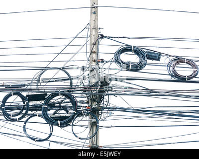 Filo elettrico in pole è confuso Foto Stock