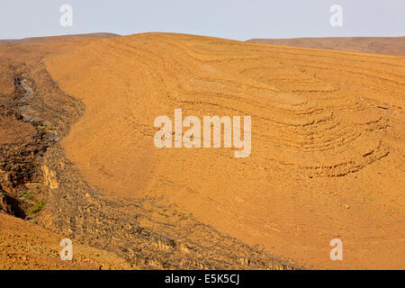 Tiz-n-Tin-Ififft pass,Valle di Draa Fiume,Paolo Street,Travel & fotografo di paesaggio,Sud del Marocco,confina deserto del Sahara Foto Stock