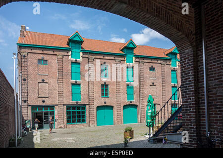 Museo Hop circa i metodi di coltivazione del luppolo si trova nella vecchia scala comunale a Poperinge, Fiandre Occidentali, Belgio Foto Stock