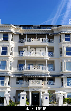 Worthing West Sussex Regno Unito - Proprietà - La Eardley Appartamenti in Marine Parade Worthing seafront ex Eardley Hotel Foto Stock