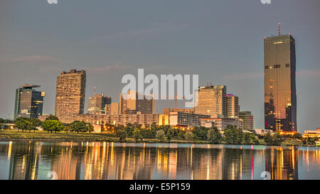 Complesso di edifici che ospita l'Ufficio delle Nazioni Unite a Vienna, Austria Foto Stock