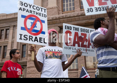 Rally al Texas Capitol protestando Israele un assedio di Gaza e il sostegno degli Stati Uniti e di finanziamento di Israele. Foto Stock
