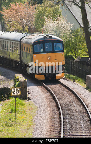 Vecchia locomotiva diesel a Buckfastleigh Foto Stock