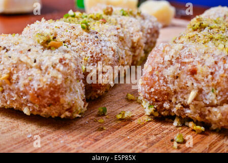 Involtini con crema di formaggio e pistacchio Foto Stock