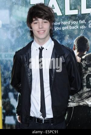 Los Angeles, CA, Stati Uniti d'America. Il 4° agosto 2014. Evan uncini presso gli arrivi per quando il gioco si eleva alto Premiere, Arclight Hollywood, Los Angeles, CA il 4 agosto 2014. Credito: Dee Cercone/Everett raccolta/Alamy Live News Foto Stock
