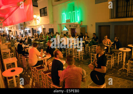 Calle la Virgen gay bar nella zona vecchia di Ibiza - Ibiza Foto Stock