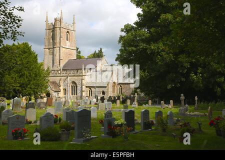 La Chiesa di San James, Avebury, Wiltshire, Inghilterra, Regno Unito Foto Stock