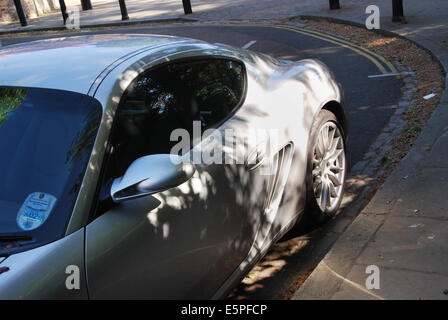 Il lusso Porsche Cayman S a Londra Hampstead Square , Regno Unito Foto Stock