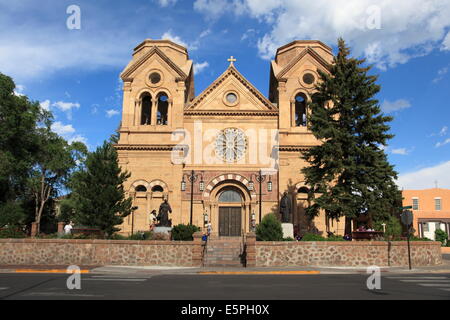 San Francesco Cattedrale (Basilica di San Francesco di Assisi, Santa Fe, New Mexico, Stati Uniti d'America, America del Nord Foto Stock