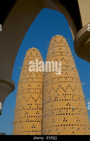 Torri di piccione, Katara Villaggio Culturale, Doha, Qatar, Medio Oriente Foto Stock