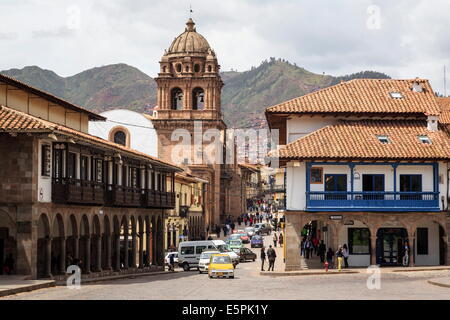 Vista sul Convento y Templo La Merced chiesa, Cuzco, Sito Patrimonio Mondiale dell'UNESCO, Perù, Sud America Foto Stock