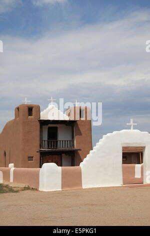 San Geronimo cappella, Chiesa, Taos Pueblo, Sito Patrimonio Mondiale dell'UNESCO, Taos, Nuovo Messico, Stati Uniti d'America, America del Nord Foto Stock