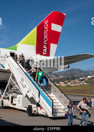 SATA Airlines Airbus A320 all'aeroporto di Madeira Foto Stock