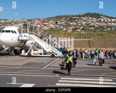 SATA Airlines Airbus A320 all'aeroporto di Madeira Foto Stock