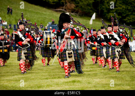 Cornamuse giocatori di Atholl Montanari reggimento, all'impiego privato del duca di Atholl, uno dei due eserciti privati Foto Stock