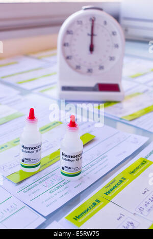 Hemoccult test in laboratorio. Foto Stock