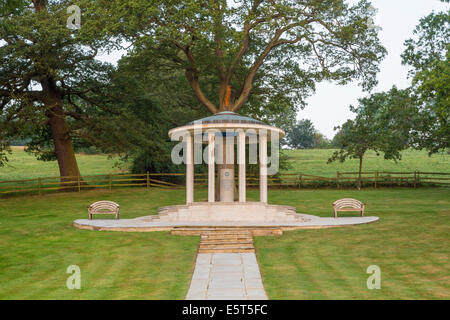 Magna Carta Memorial a Runnymede, Surrey, Inghilterra, Regno Unito. Il memorial è stato creato dalla American Bar Association nel 1957 Foto Stock