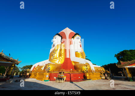 Il Sud Est Asiatico, Myanmar, Bago, quattro facce paya, Kyaik Pun Paya, Gautama Buddha, costruito da Re Dhammazedi nel 1476 Foto Stock