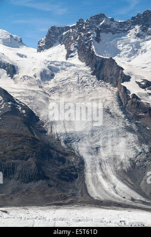 Schwarze ghiacciaio delle Alpi Svizzere. Foto Stock