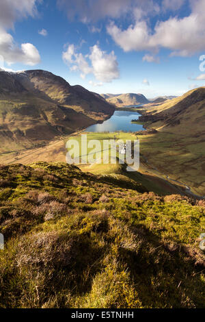 Buttermere e Crummock dal bordo Fleetwith, Lake District Foto Stock