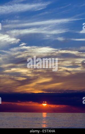 Metà estate tramonto su Georgian Bay, Ontario, Canada Foto Stock