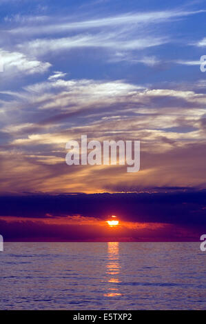 Metà estate tramonto su Georgian Bay, Ontario, Canada Foto Stock