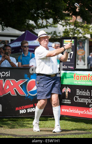 Brian Barnes a Nailcote Hall nel Warwickshire, Regno Unito. 6 agosto 2014. Azienda agricola alimenti British Par 3 Campionato a Nailcote Hall nel Warwickshire uk per pro,amatuer e celebrità di credito: Steven roe/Alamy Live News Foto Stock