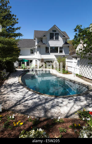 Suburban Showcase House Con Piscina Privata, Stati Uniti Foto Stock