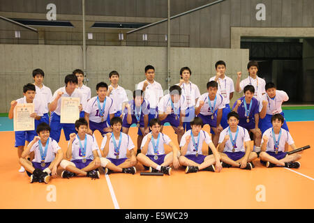 Tokyo Metropolitan Gymnasium, Tokyo, Giappone. Il 6 agosto, 2014. Toyo team group, 6 agosto 2014 - Pallavolo : 2014 All Japan Inter High School campionati, uomini vittoria cerimonia al Tokyo Metropolitan Gymnasium, Tokyo, Giappone. © YUTAKA AFLO/sport/Alamy Live News Foto Stock