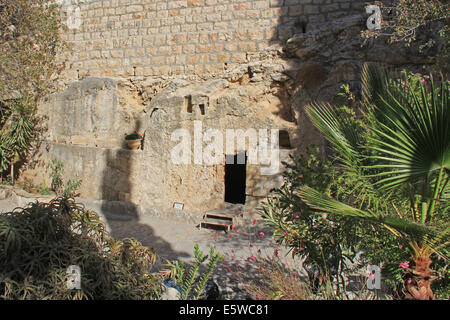 Al di fuori della tomba di Gesù a Gerusalemme, Israele. Foto Stock