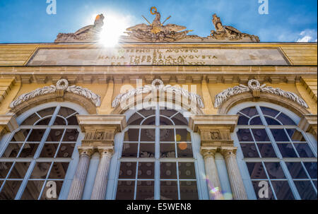 Palazzo di Schonbrunn Giardino Gloriette di Vienna. Esso è stato utilizzato come sala da pranzo e la sala del festival per l'imperatore Franz Joseph. Foto Stock