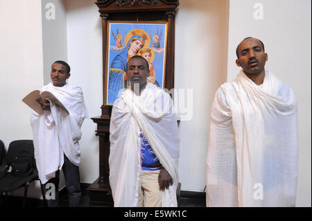 Milano (Italia), la celebrazione per la Natività della Madonna nella chiesa ortodossa della comunità Eritrea Foto Stock