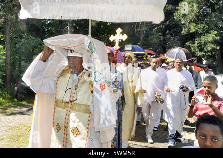 Milano (Italia), la celebrazione per la Natività della Madonna nella chiesa ortodossa della comunità Eritrea Foto Stock