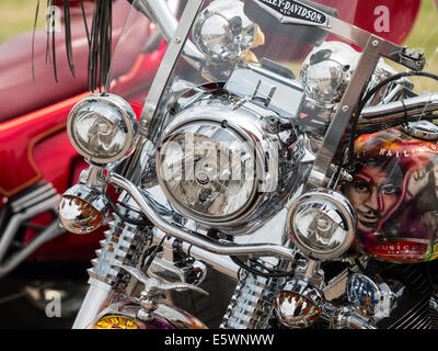 Classico americano degli anni cinquanta, Harley Davidson Moto al 2014 Americana Evento, Nottinghamshire, Regno Unito Foto Stock