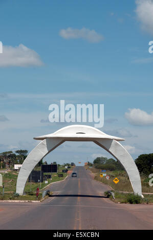 Porta ad alto Paraíso de Goiás in forma di Flying Saucer Foto Stock