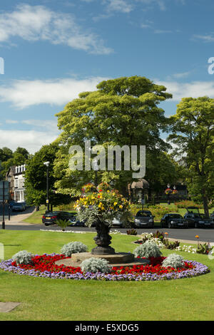 Harrogate cittadina termale a metà estate, North Yorkshire, Inghilterra. Foto Stock