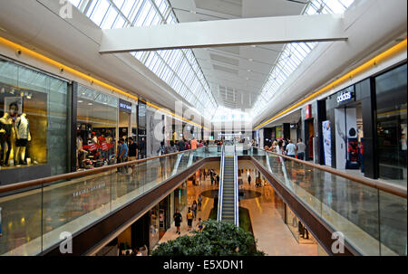 Les Terrasses du port Mall Marseille Foto Stock