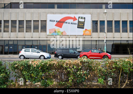 Tenere Brighton & Hove banner ordinate per città consiglio a Brighton East Sussex England Regno Unito Foto Stock