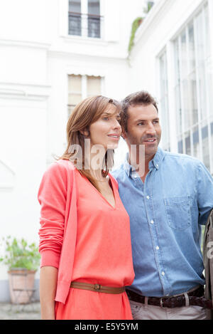 Coppia insieme a destinazione di viaggio Foto Stock