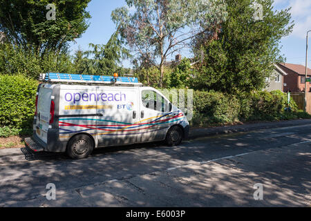 BT Openreach van su strada Foto Stock