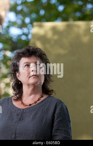 Carol Ann Duffy, Gran Bretagna la prima donna poeta laureato che compaiono all'Edinburgh International Book Festival, 2014, in apertura di giornata. Edimburgo, Scozia, Regno Unito. 9 agosto 2014 Foto Stock