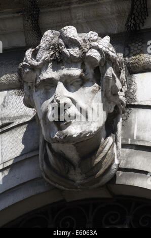 Testa di zucchero dettagli architettonici presso la ex fabbrica di zucchero a Rijeka Foto Stock