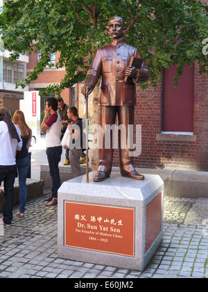 Statua in bronzo di Melbourne di Dr Sun Yat Sen, il fondatore della moderna Cina 1866 - 1925 Foto Stock
