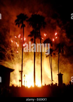 Le Luminarie fuochi d'artificio e spettacolo di luci, tenuto ogni notte nella laguna a Epcot Center, Walt Disney World, a Orlando, Florida Foto Stock