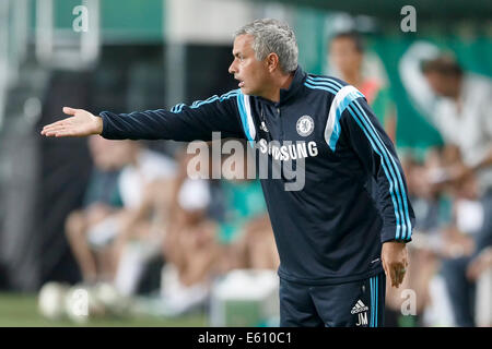 Budapest, Ungheria. 10 Ago, 2014. Jose Mourinho, manager del Chelsea durante Ferencvaros vs Chelsea stadium apertura partita di calcio a Groupama Arena il 10 agosto 2014 a Budapest, Ungheria. Credito: Laszlo Szirtesi/Alamy Live News Foto Stock