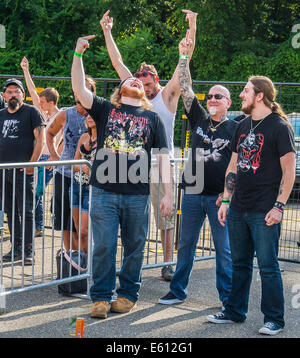 Clarston, MI, Stati Uniti d'America. 17 Luglio, 2014. Ventilatori divertirsi a Rockstar Mayhem Festival al DTE Energy Music Theatre di Clarkston, MI. © Alexis Simpson/ZUMA filo/Alamy Live News Foto Stock