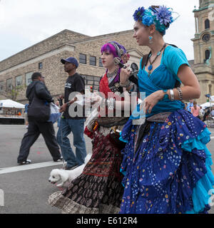 Le persone godono di Bastille giorni a Milwaukee, Wisconsin, Stati Uniti d'America. Foto Stock